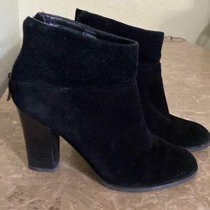 BCBG Boots Womens 6.5 M Kleina X Heels Ankle Booties Black Leather Back Zipper